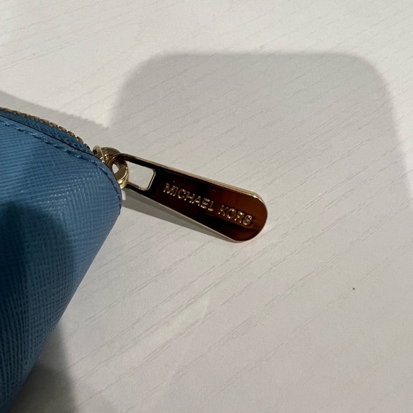 ❗️Sold❗️Michael Kors Wallet - Picture 10 of 11